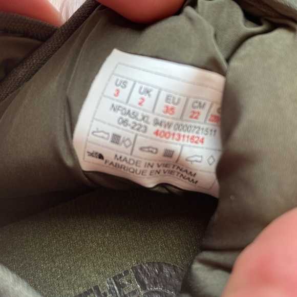 SALE!! ❄️ NORTH FACE Thermoball Traction Bootie Camo size 3 - Picture 8 of 10